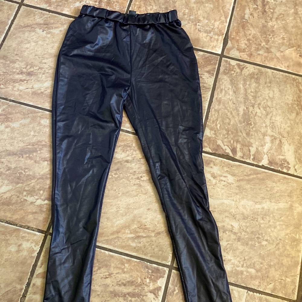 Shein black faux leather leggings. Snake print.